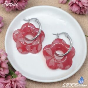 Justine créoles fleur roses, en tissu Japonais, résine et acier inoxydable argent (hypoallergéniques). Fait main. bijoux uniques.