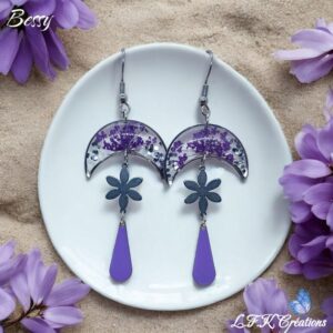 Bessy boucles colorées et argentées 3 couleurs disponibles (orange, fuchsia ou violet) en acier inoxydable argent et fleurs séchées.