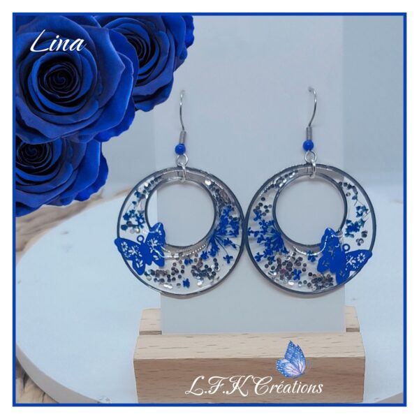 Lina créoles papillons, fleurs séchées bleues marine et acier inoxydable argent (hypoallergéniques)