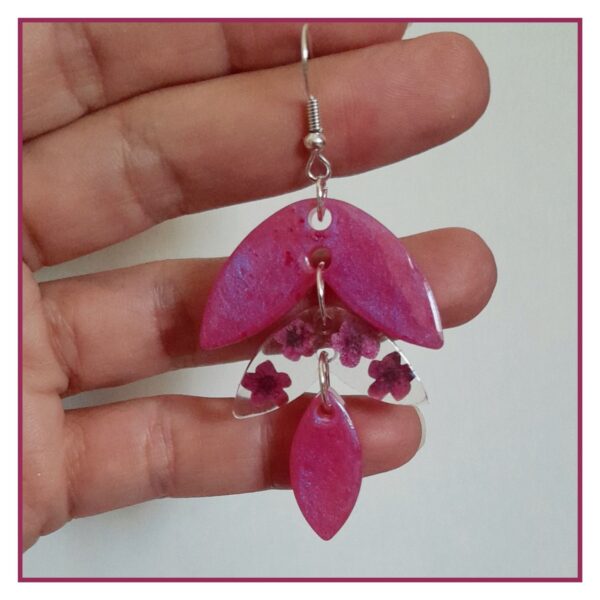 Juliette boucles fleurs fuchsia en résine et acier inoxydable argent (hypoallergéniques)