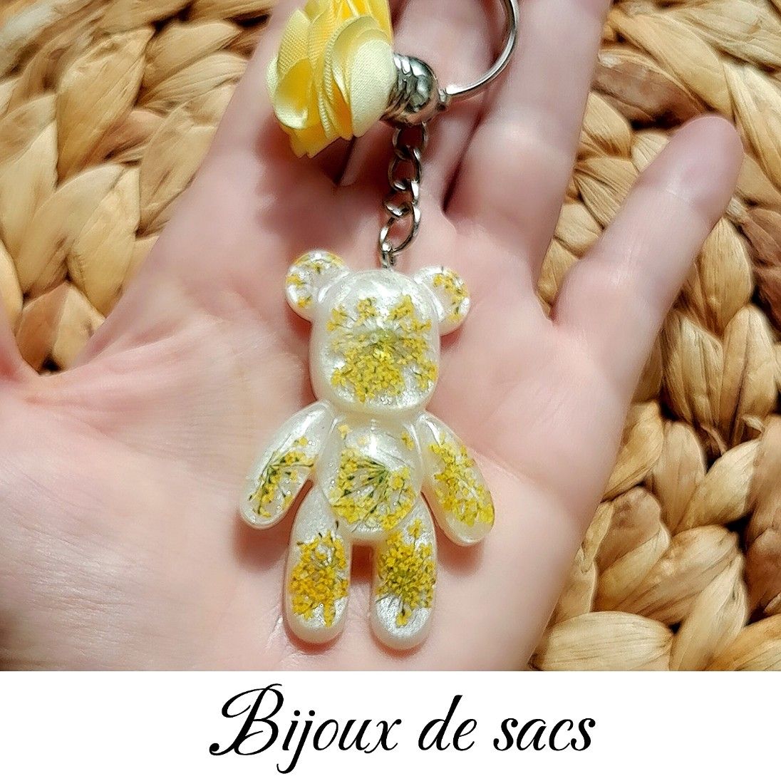 Bijoux de sacs, réalisés à la main en mini-série ou pièce unique