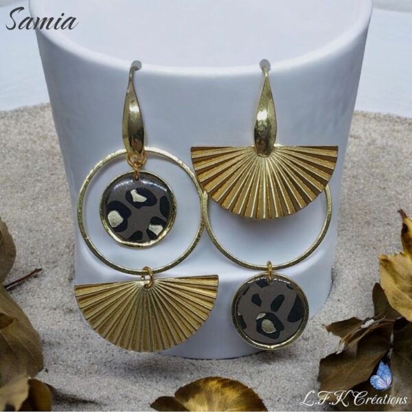 Samia boucles d'oreilles dépareillées bohème chic tendances ,asymétriques femme, fille en papier calligraphié léopard et acier inoxydable or.