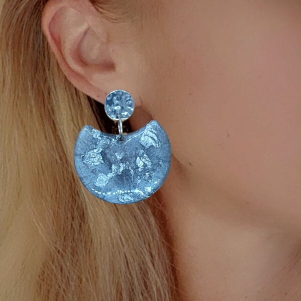 Amelia boucles éventails pétales argentée (marron ou gris)