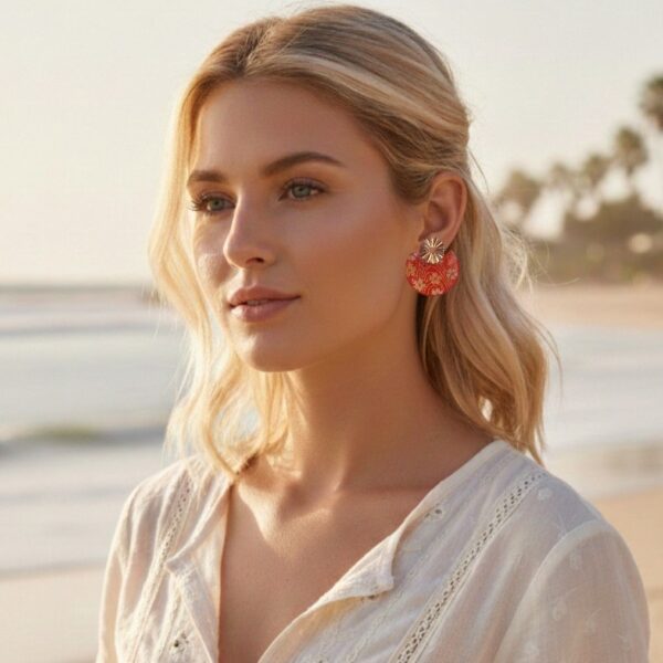 Hana Boucles d'oreilles : L'élégance du papier Washi associée à la durabilité de l'acier inoxydable argenté. Des pièces artisanales pour sublimer votre éclat.