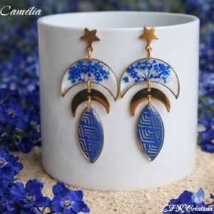 Boucles d'oreilles Camélia L'Élégance Céleste en Fleurs et acier inoxydable Or.